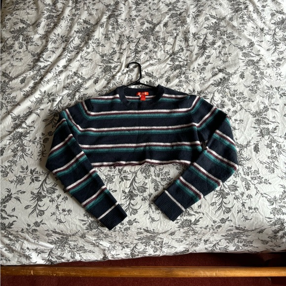 Cropped 90’s Joe Fresh long sleeve top. - Picture 2 of 3